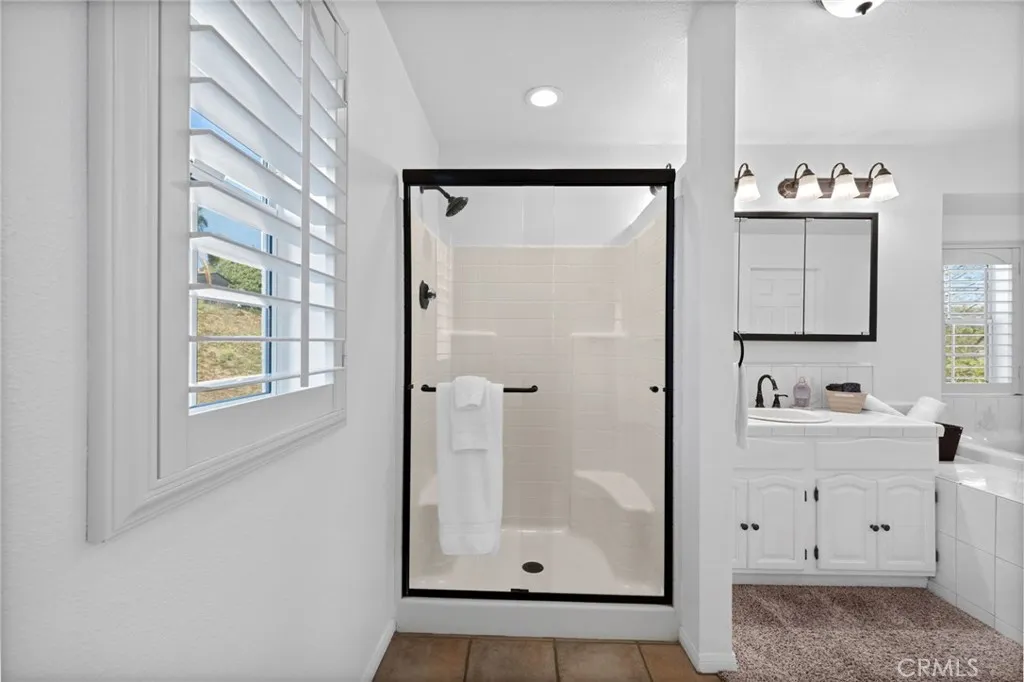 36350 Calle Poco, Temecula, California 92592 home-pic-43
