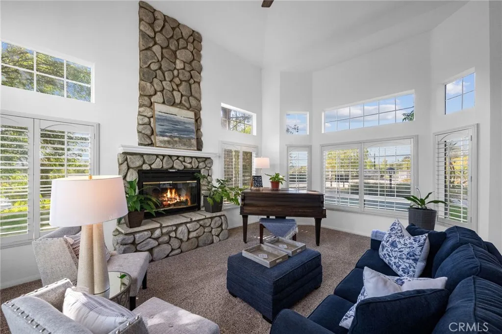 36350 Calle Poco, Temecula, California 92592 home-pic-18