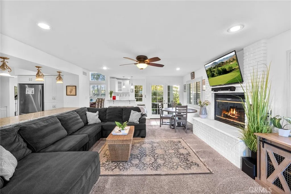 36350 Calle Poco, Temecula, California 92592 home-pic-24