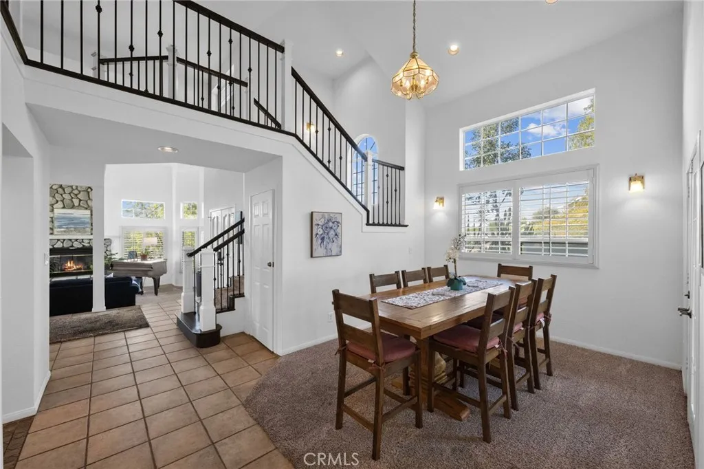 36350 Calle Poco, Temecula, California 92592 home-pic-2