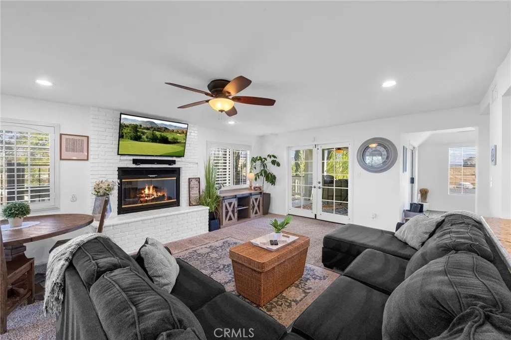 36350 Calle Poco, Temecula, California 92592 home-pic-20