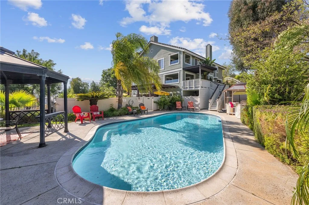 36350 Calle Poco, Temecula, California 92592 home-pic-3