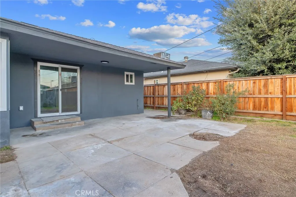 697 E Scott Avenue, Fresno, California 93710 home-pic-44