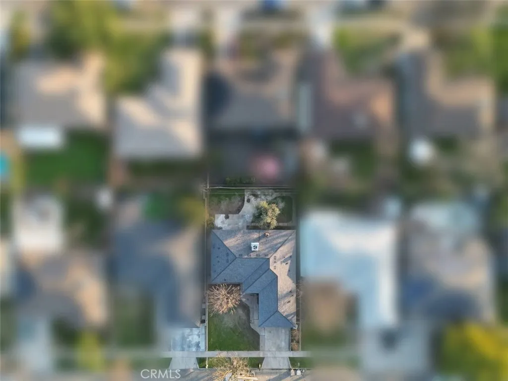697 E Scott Avenue, Fresno, California 93710 home-pic-45