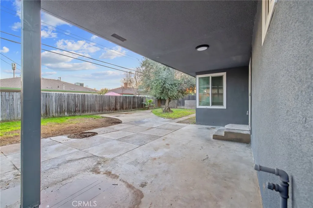 697 E Scott Avenue, Fresno, California 93710 home-pic-39
