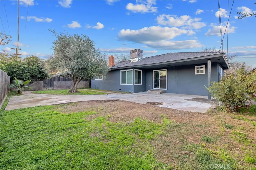 697 E Scott Avenue, Fresno, California 93710 home-pic-41