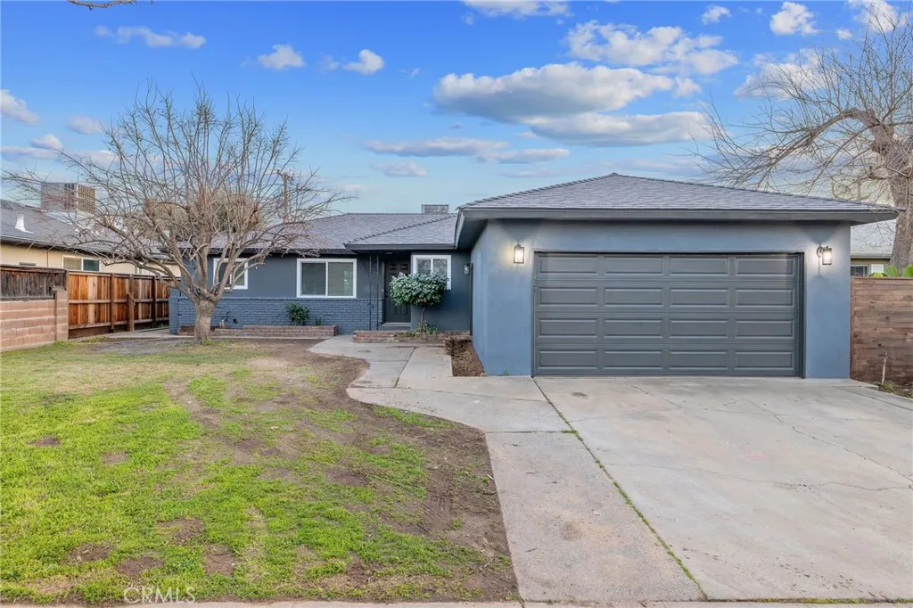 697 E Scott Avenue, Fresno, California 93710 home-pic-1