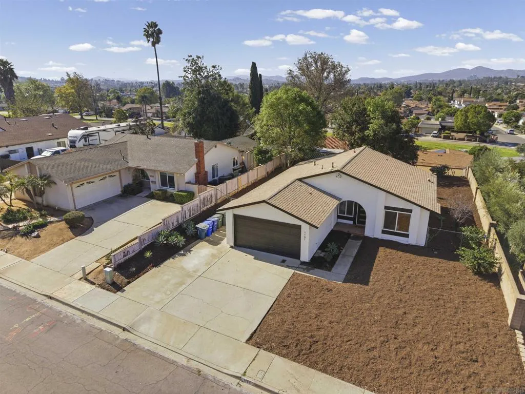 1151 Conway Dr, Escondido, California 92027 home-pic-25