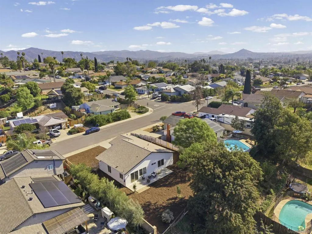 1151 Conway Dr, Escondido, California 92027 home-pic-24