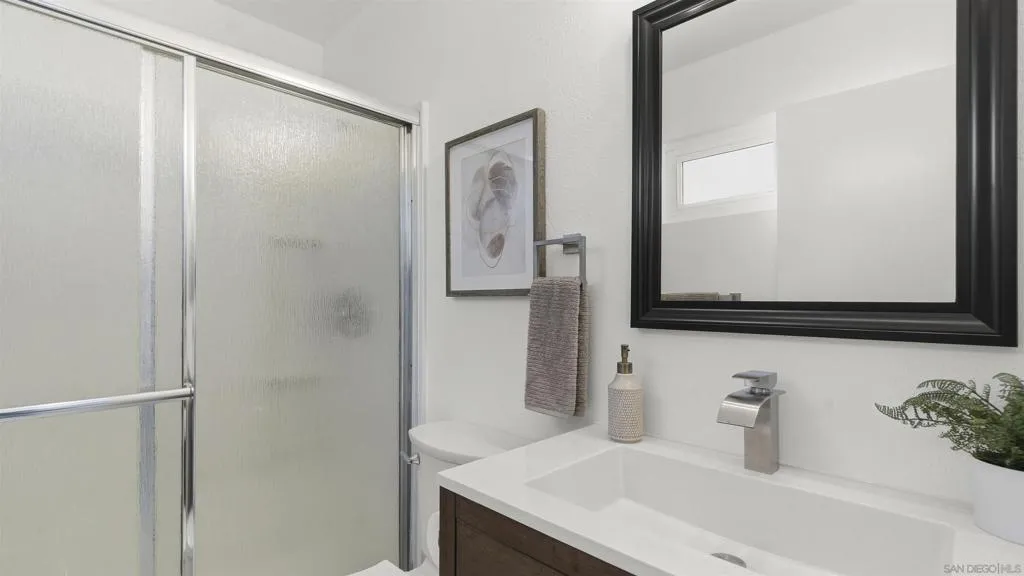1151 Conway Dr, Escondido, California 92027 home-pic-16