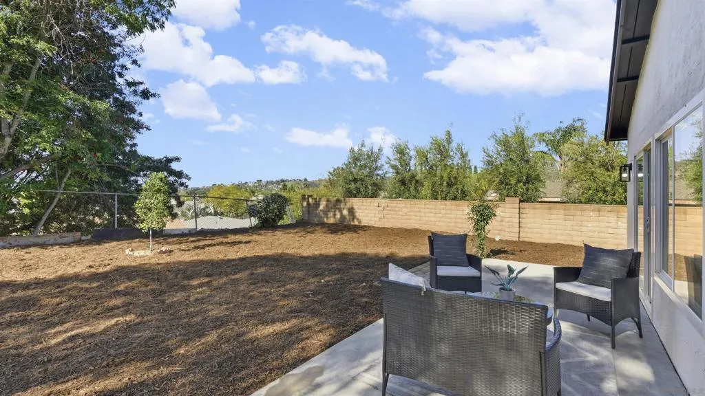 1151 Conway Dr, Escondido, California 92027 home-pic-22
