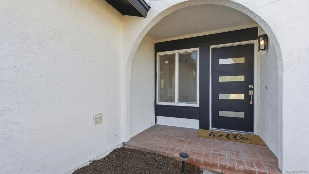 1151 Conway Dr, Escondido, California 92027 home-pic-2