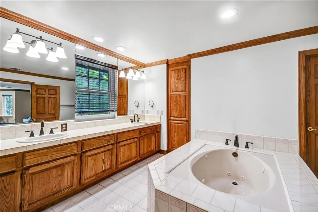 34 Hidden Valley Road, Monrovia, California 91016 home-pic-19