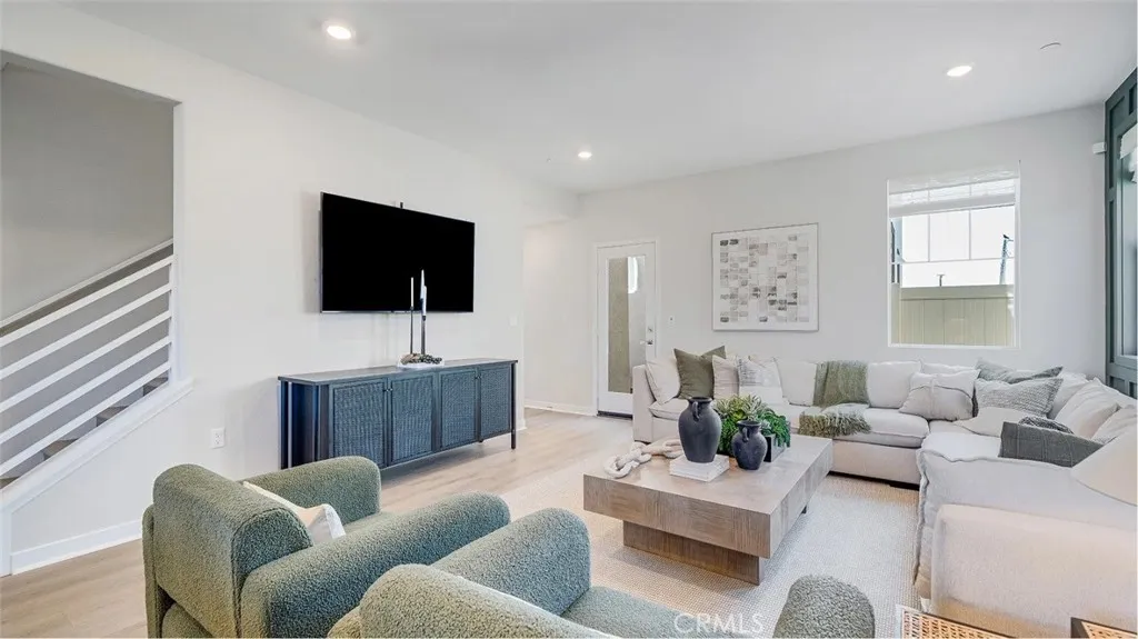 1750 Eagle Road, Rialto, California 92376 home-pic-6
