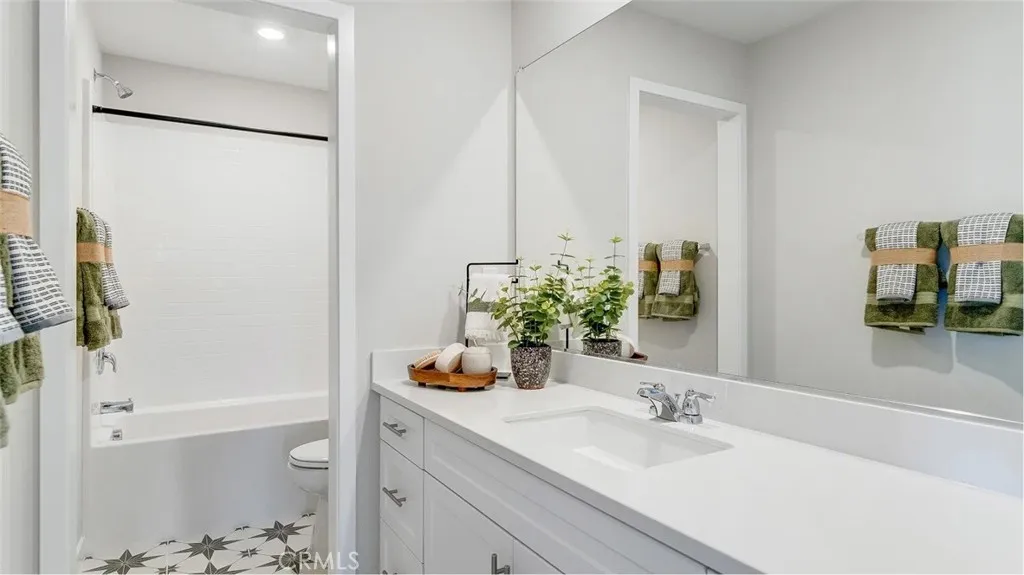 1750 Eagle Road, Rialto, California 92376 home-pic-8