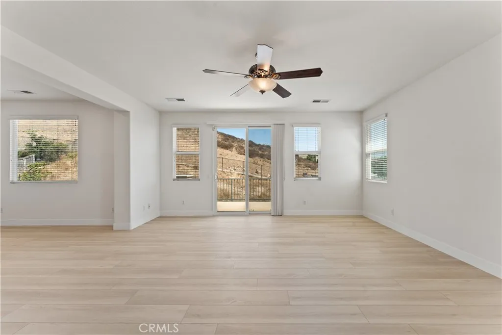 16395 Ridge Field, Riverside, California 92503 home-pic-24