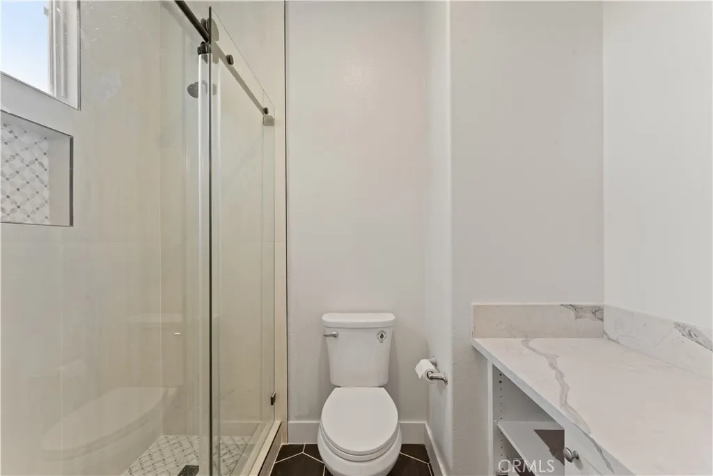 16395 Ridge Field, Riverside, California 92503 home-pic-37