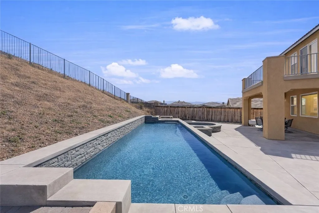 16395 Ridge Field, Riverside, California 92503 home-pic-6