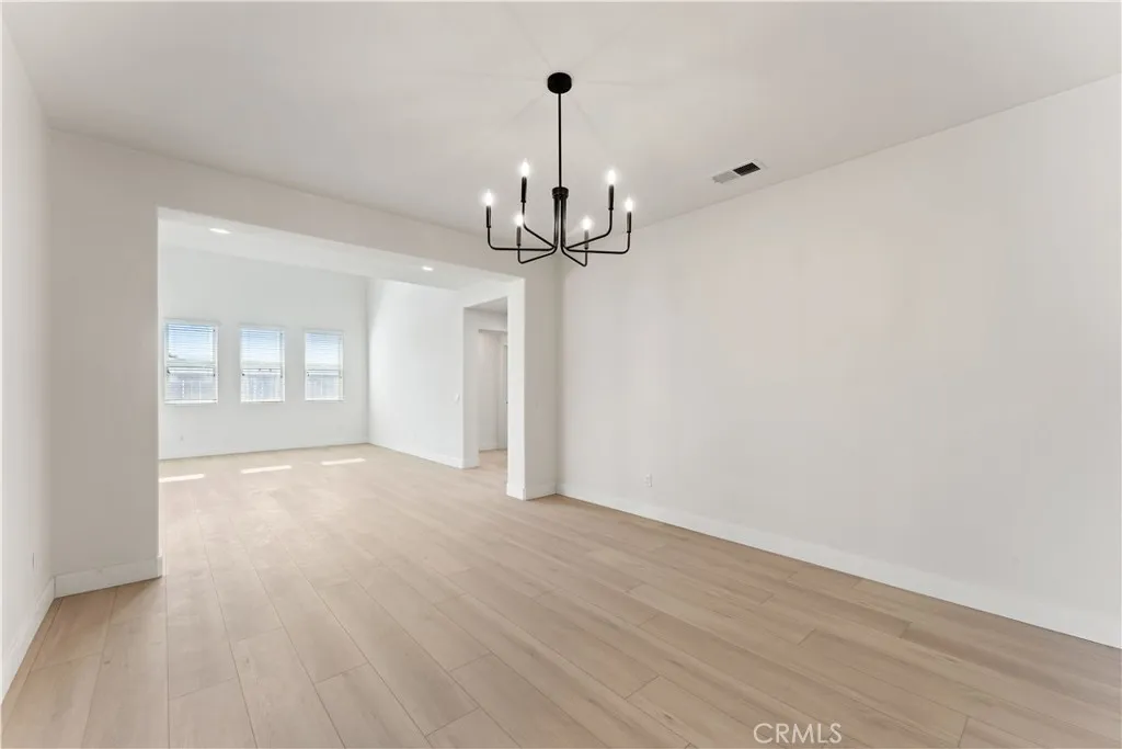 16395 Ridge Field, Riverside, California 92503 home-pic-16