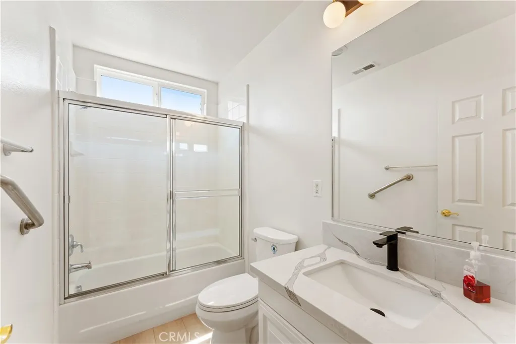 16395 Ridge Field, Riverside, California 92503 home-pic-19