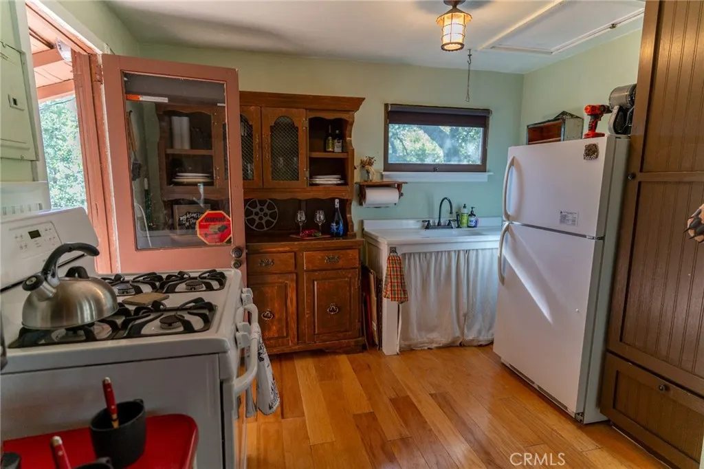 73 San Antonio Creek, Mt Baldy, California 91759 home-pic-33