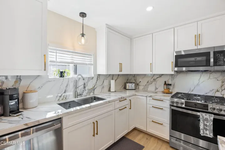 B1A7544-017-001-3000x2001