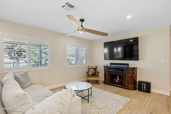 B1A7553-019-015-3000x2001