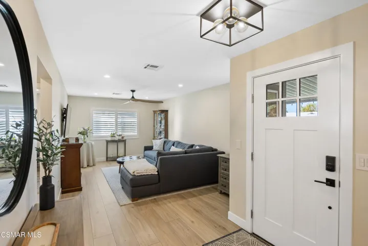 B1A7649-029-018-3000x2001