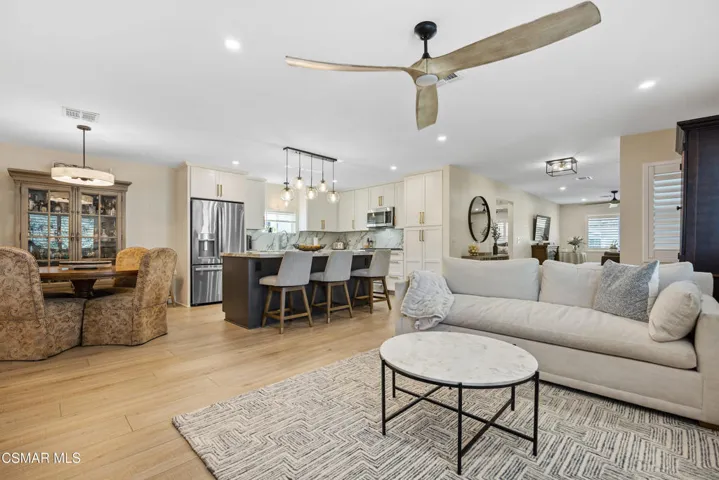 B1A7520-009-036-3000x2001