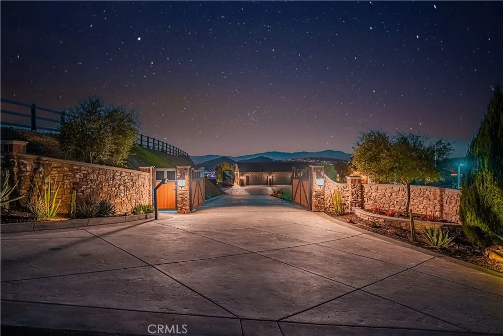 30635 Sorrel Lane, Canyon Lake, California 92587 home-pic-5