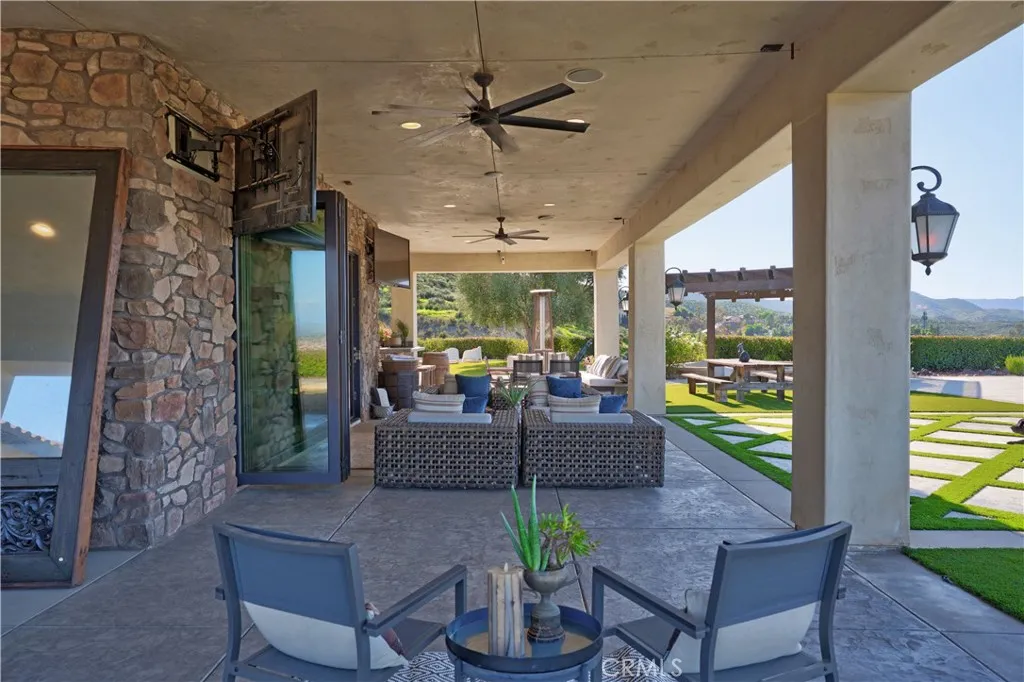 30635 Sorrel Lane, Canyon Lake, California 92587 home-pic-65