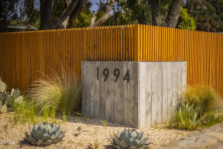 S8C_1994 E Ojai Ave_08