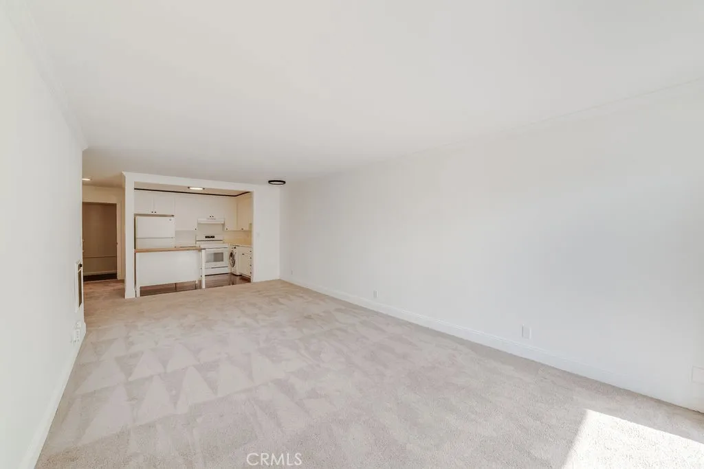 300 Cagney 208, Newport Beach, California 92663 home-pic-8