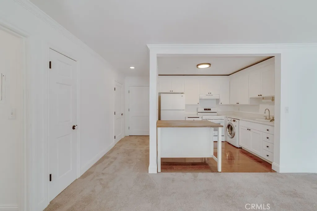 300 Cagney 208, Newport Beach, California 92663 home-pic-14