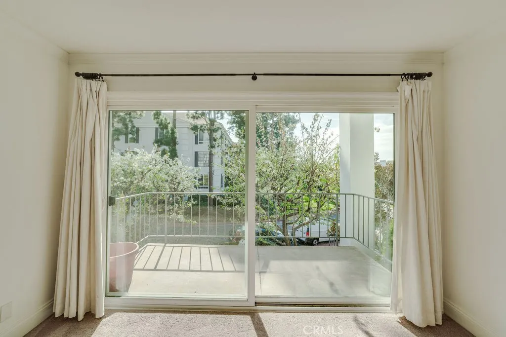 300 Cagney 208, Newport Beach, California 92663 home-pic-9