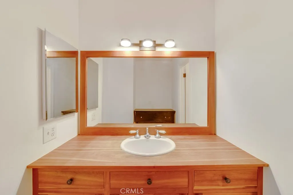 300 Cagney 208, Newport Beach, California 92663 home-pic-21