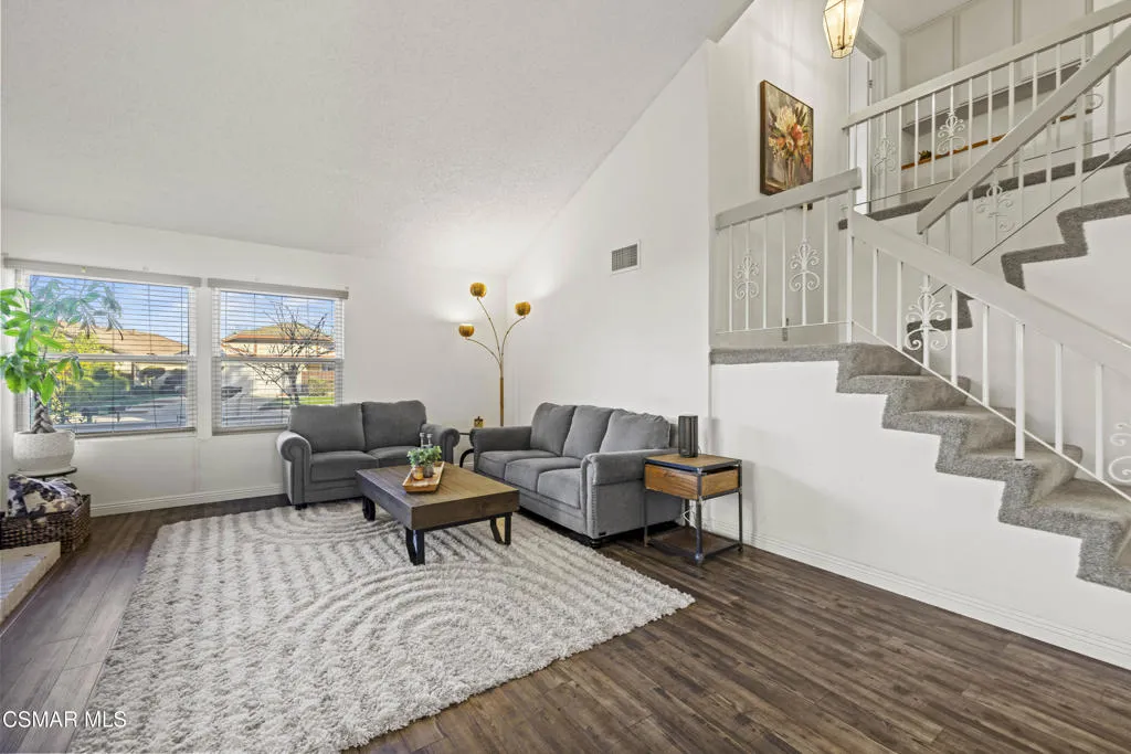 35 Ilex Drive, Newbury Park, California 91320 home-pic-12