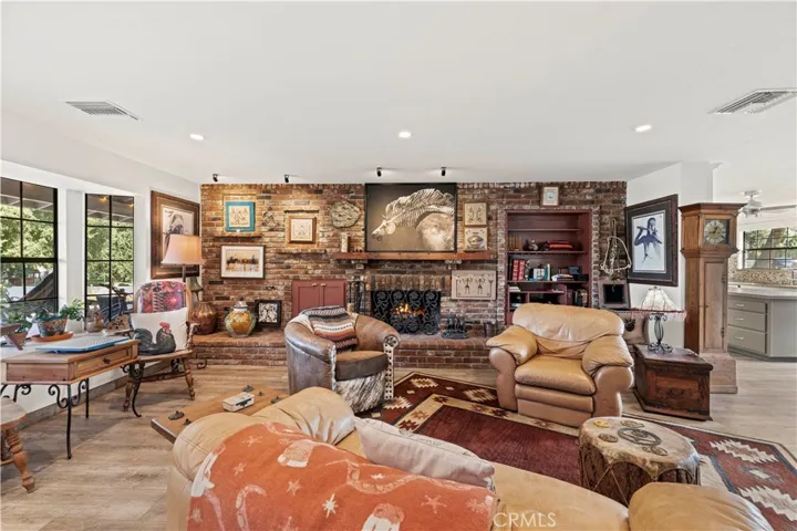 Living Room with fireplace