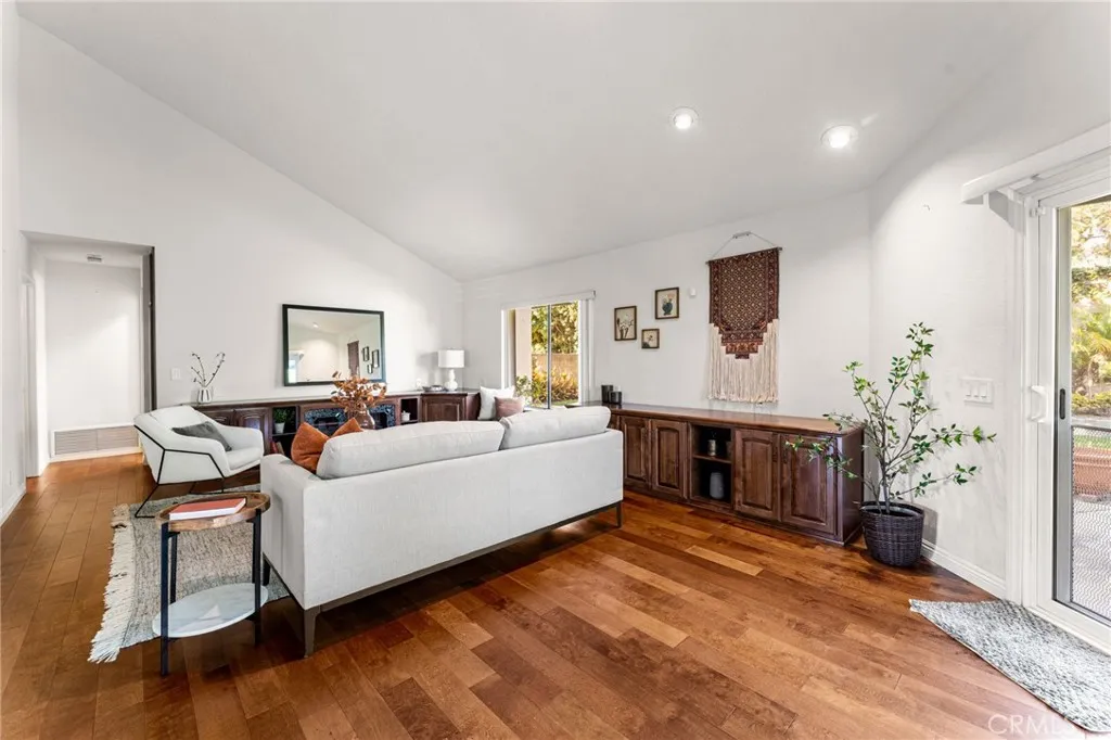 1257 Citrus, Upland, California 91784 home-pic-21
