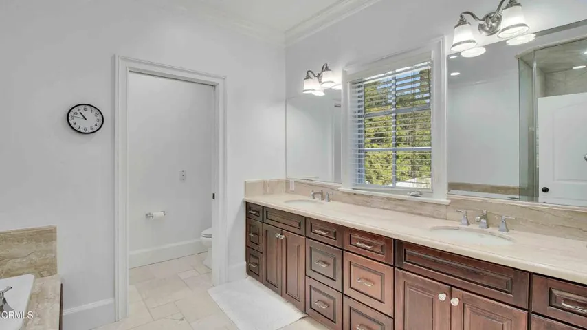1929 Lyans Drive-39