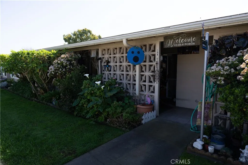 1820 Sunningdale Rd, Seal Beach, California 90740 home-pic-1