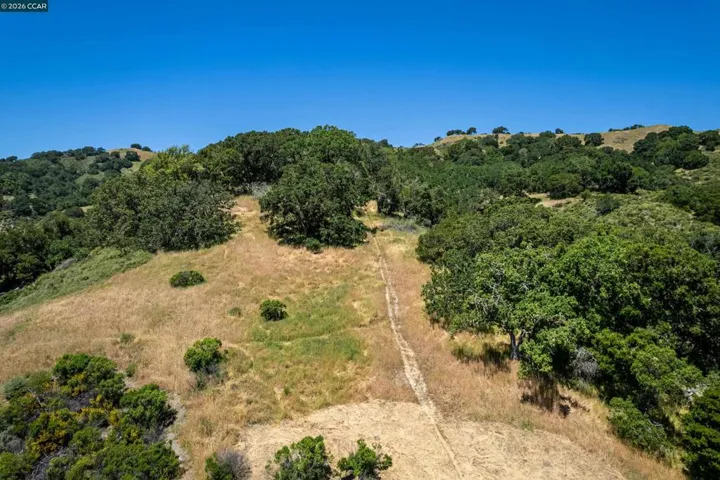 Trail to Briones