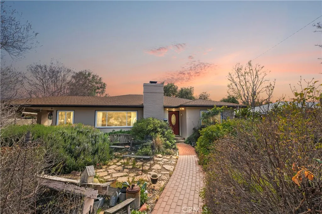 754 W 9th, Claremont, California 91711 home-pic-1