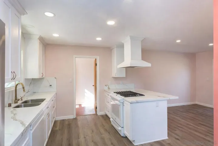 Kitchen / Dining Room Area. (furniture virtually removed)