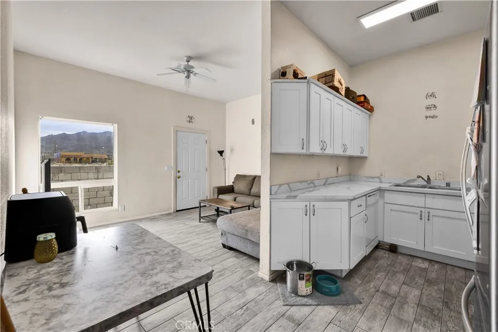 6453 Athol Avenue, 29 Palms, California 92277 home-pic-34