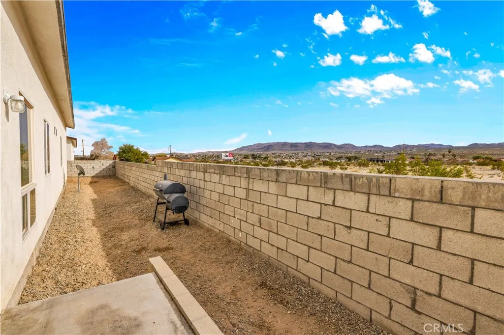 6453 Athol Avenue, 29 Palms, California 92277 home-pic-49