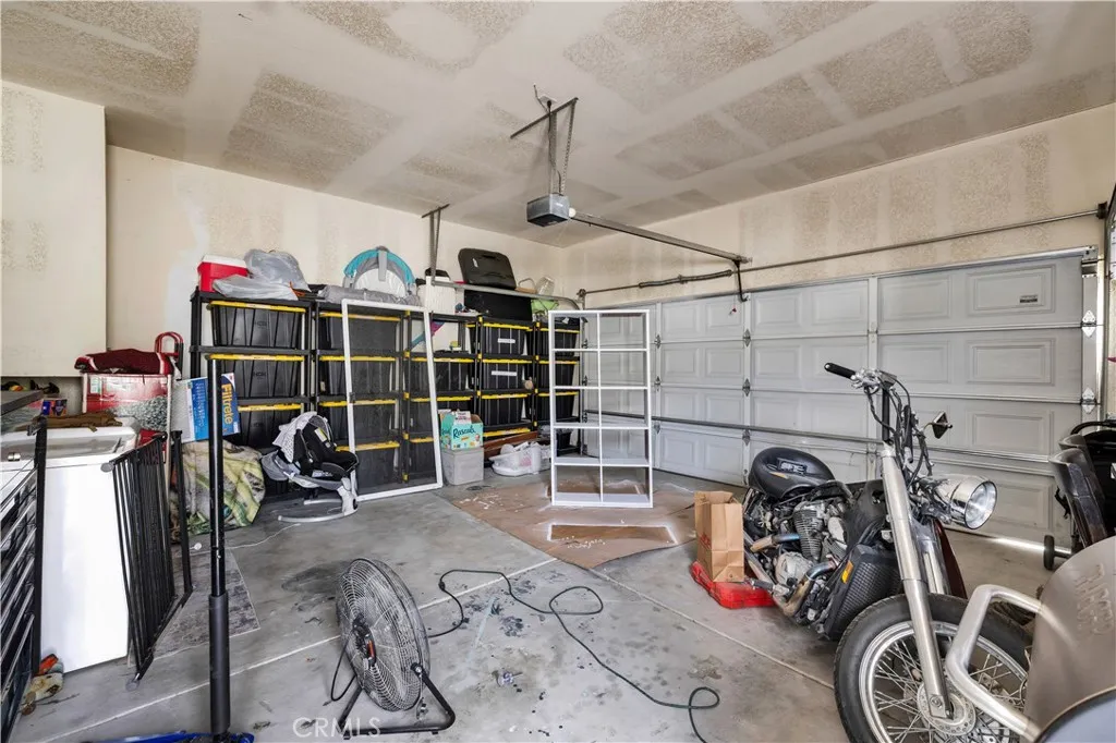 6453 Athol Avenue, 29 Palms, California 92277 home-pic-22
