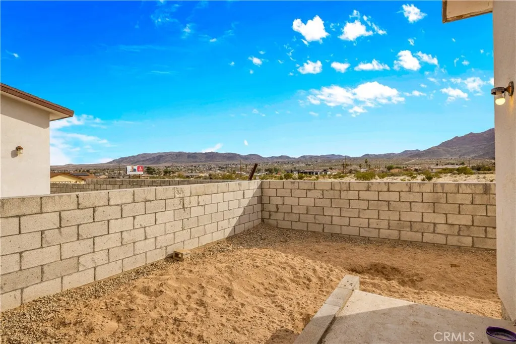 6453 Athol Avenue, 29 Palms, California 92277 home-pic-55