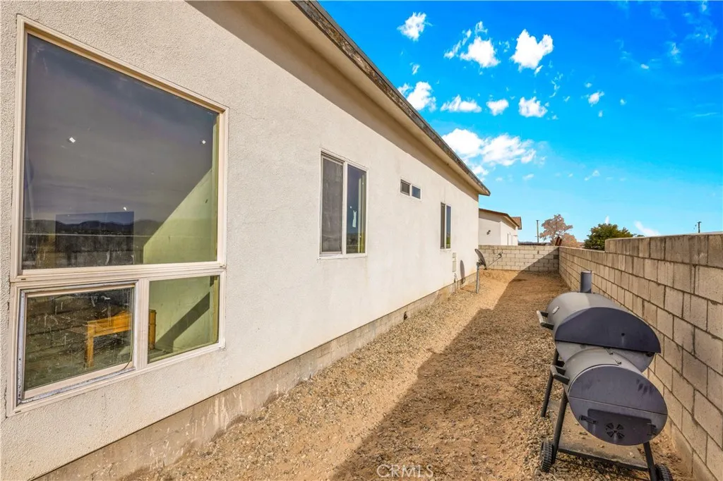 6453 Athol Avenue, 29 Palms, California 92277 home-pic-50