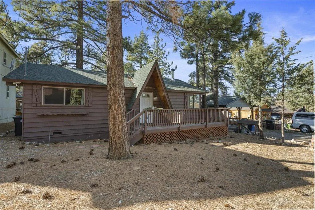 140 Highland Lane, Sugarloaf, California 92386 home-pic-2